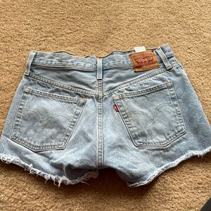Levi’s 501 cutoff Jean shorts size 27 women’s